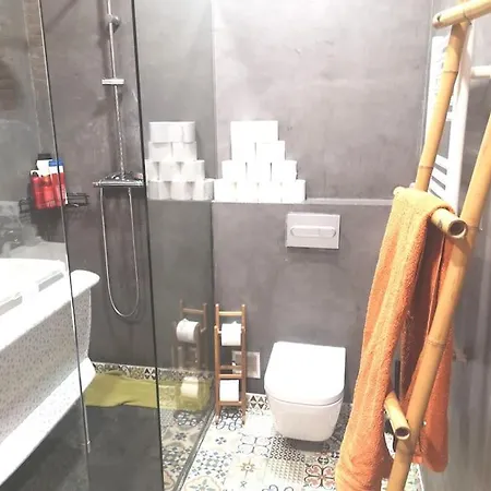 Apartment Roos, Design Loft Near The Sea. *